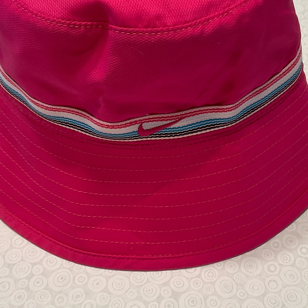 Nike Pink Checkered Bucket Hat - Picture 7 of 7